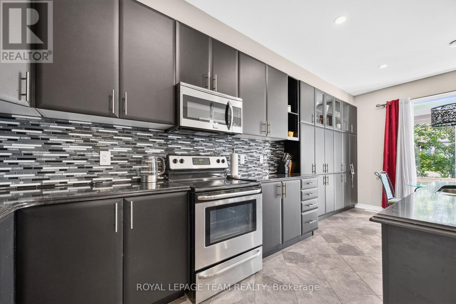 340 GALLANTRY WAY - 20