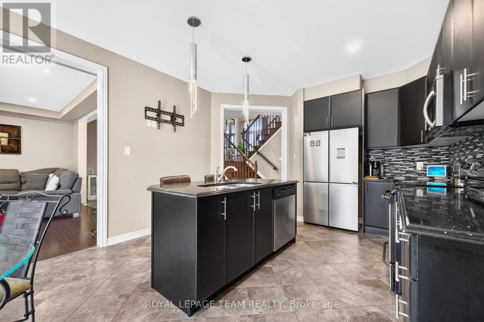 340 GALLANTRY WAY - 23