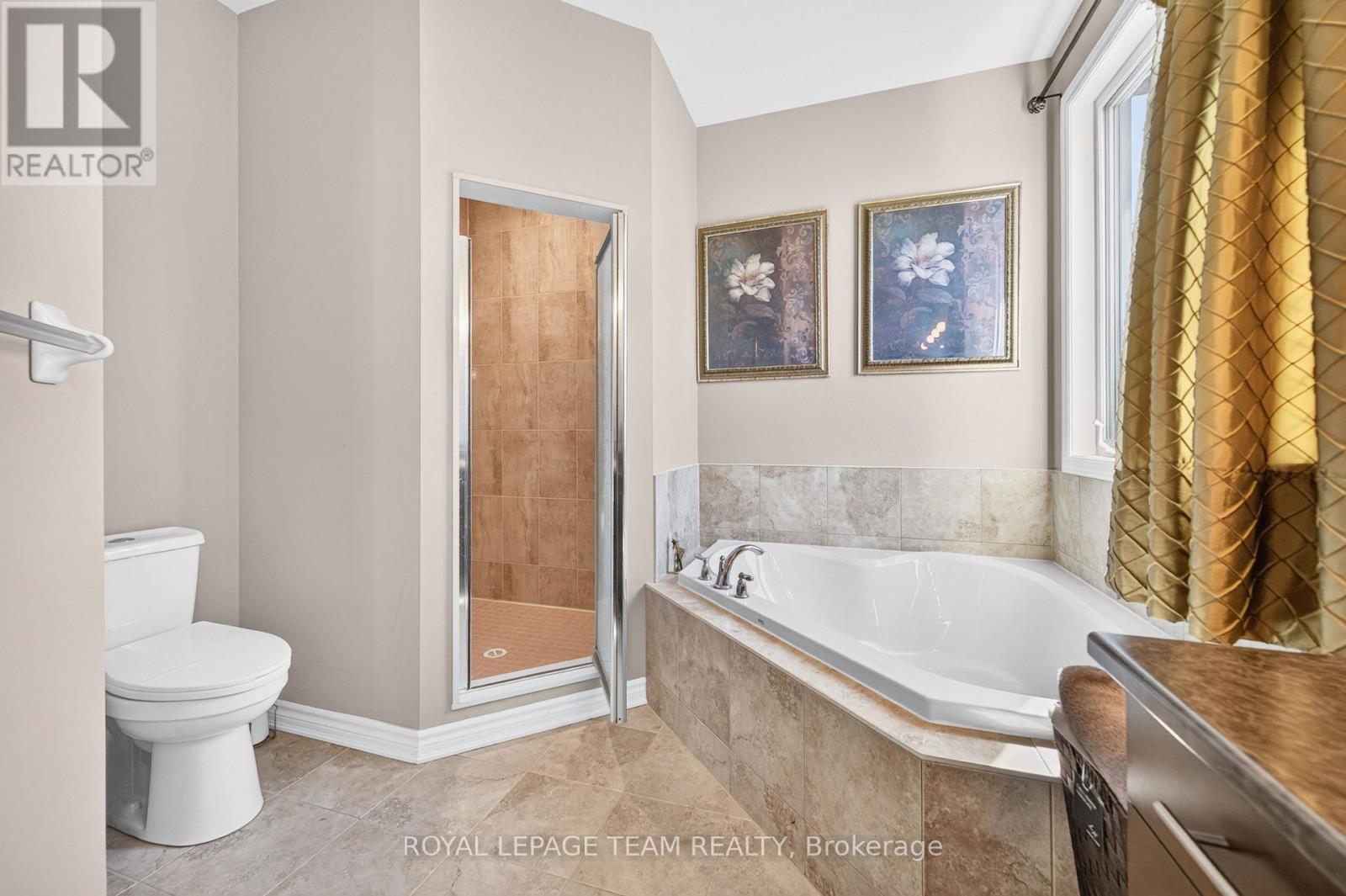 340 GALLANTRY WAY - 35