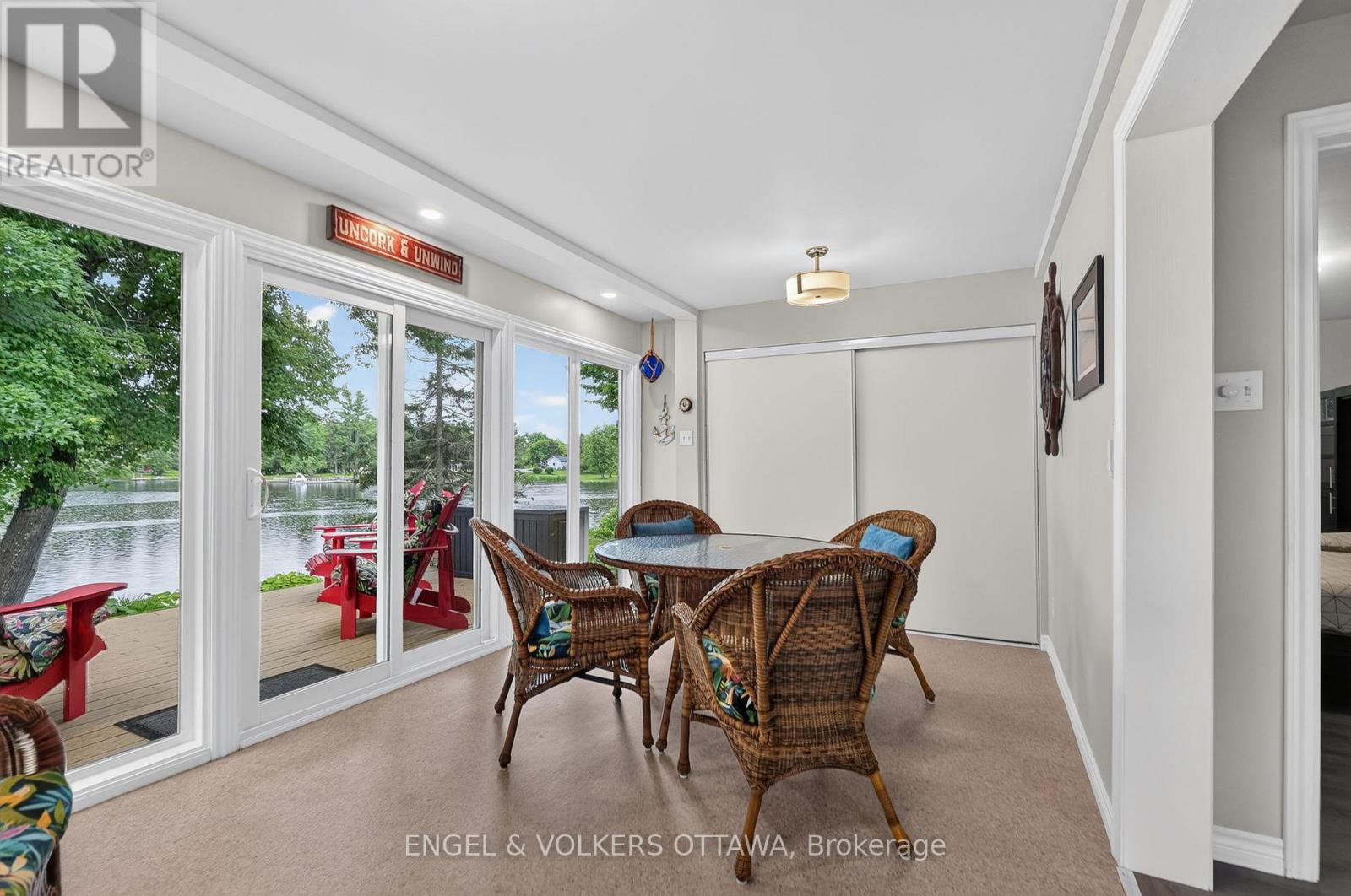 131 BAY STREET - 14