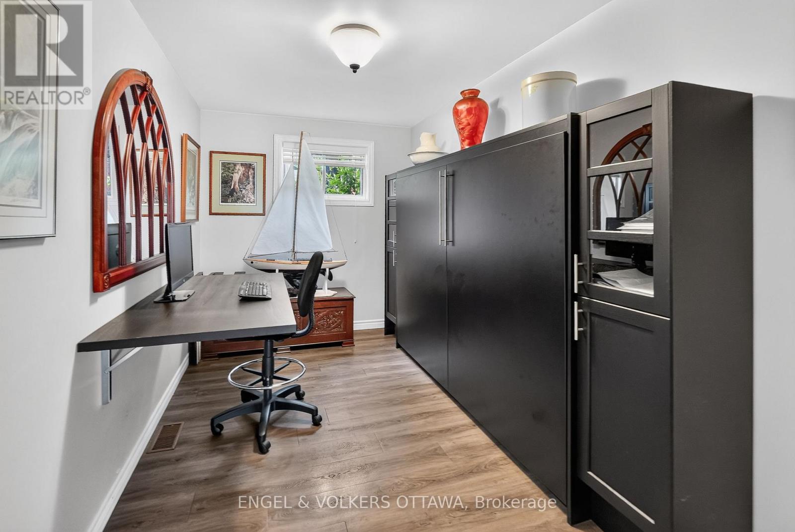 131 BAY STREET - 17