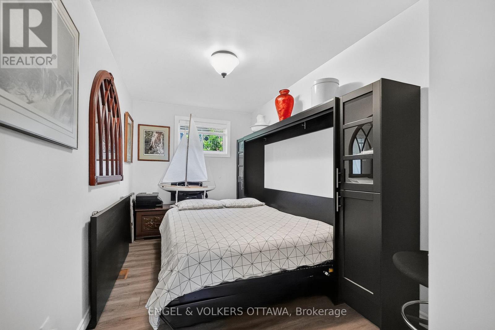 131 BAY STREET - 18