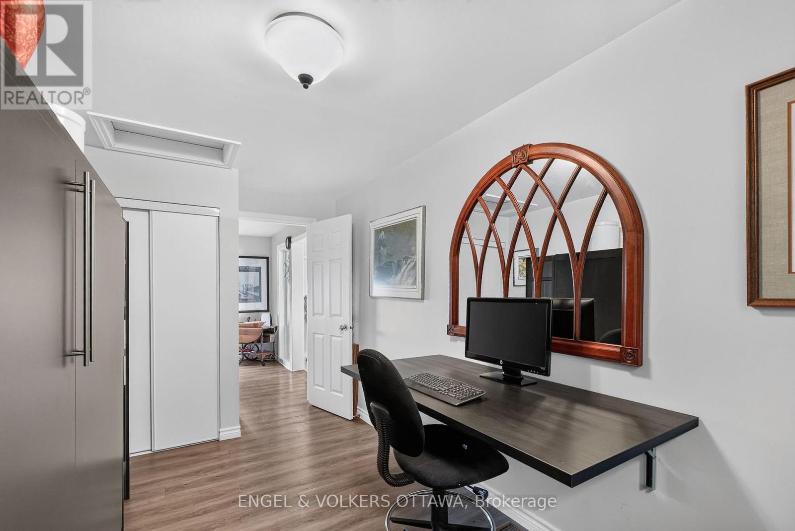 131 BAY STREET - 20