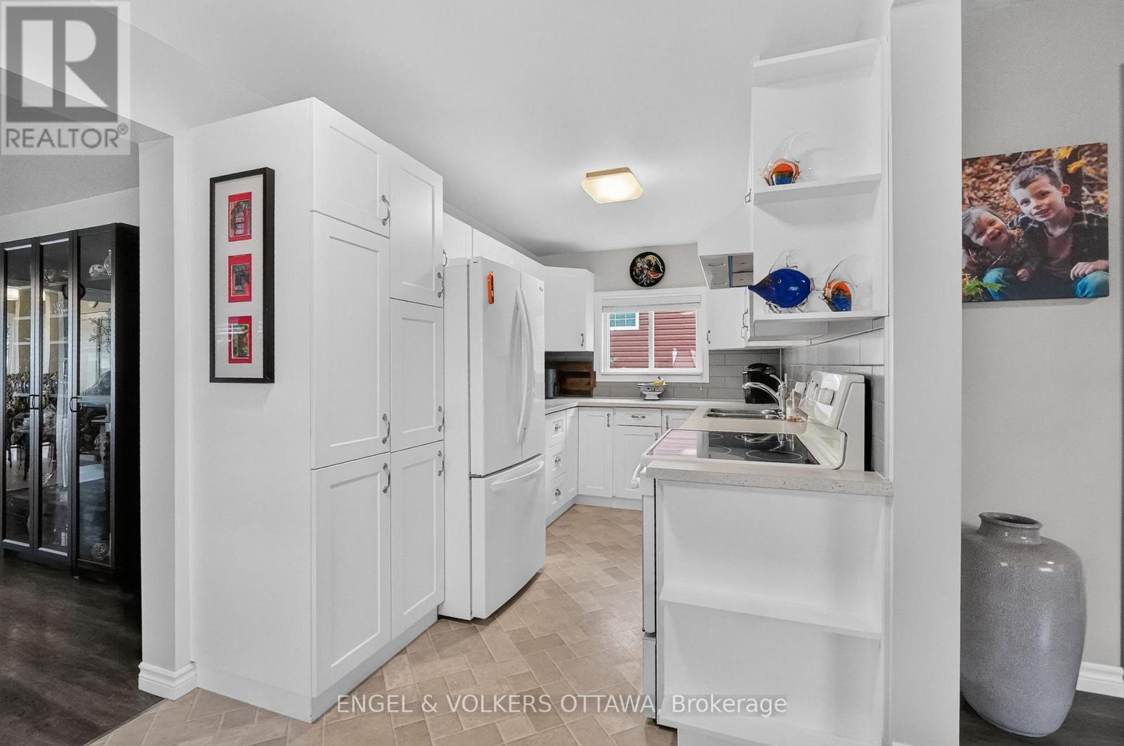 131 BAY STREET - 9