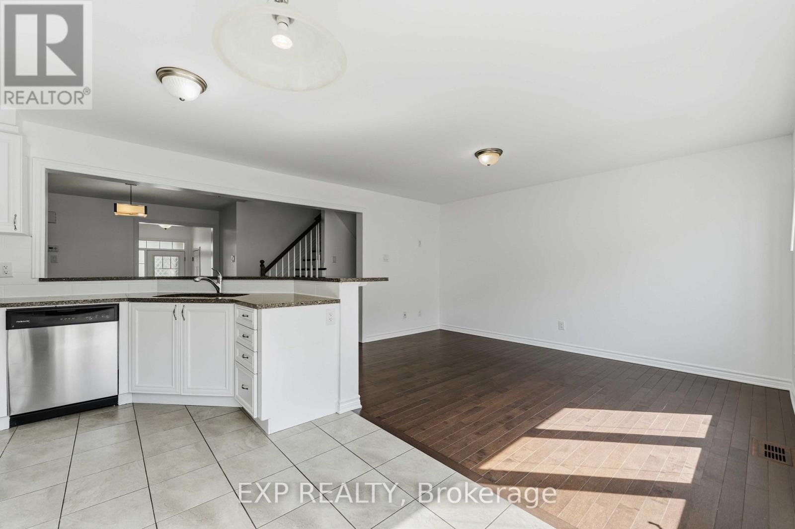 82 BUFFALOGRASS CRESCENT - 15