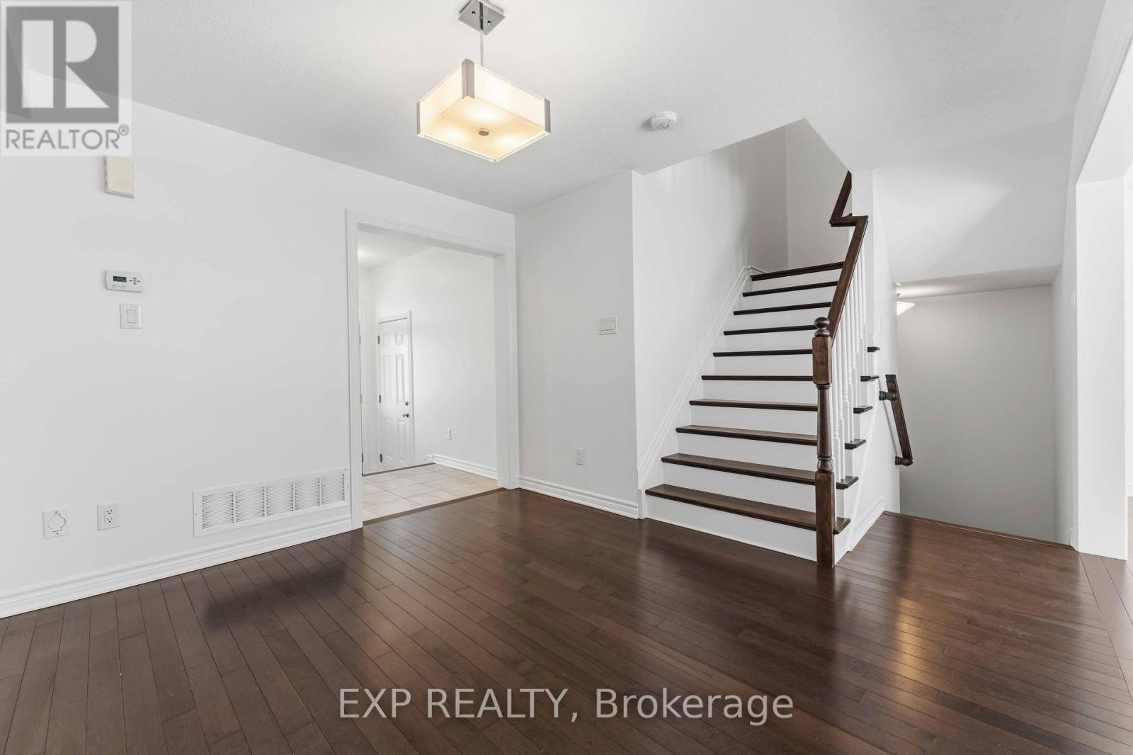 82 BUFFALOGRASS CRESCENT - 17