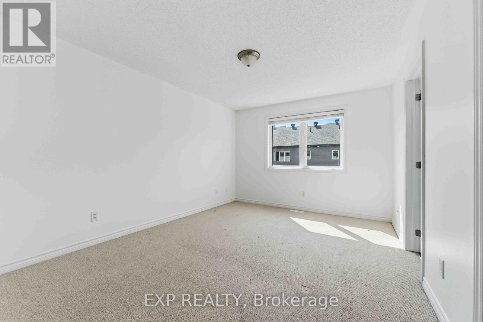 82 BUFFALOGRASS CRESCENT - 20