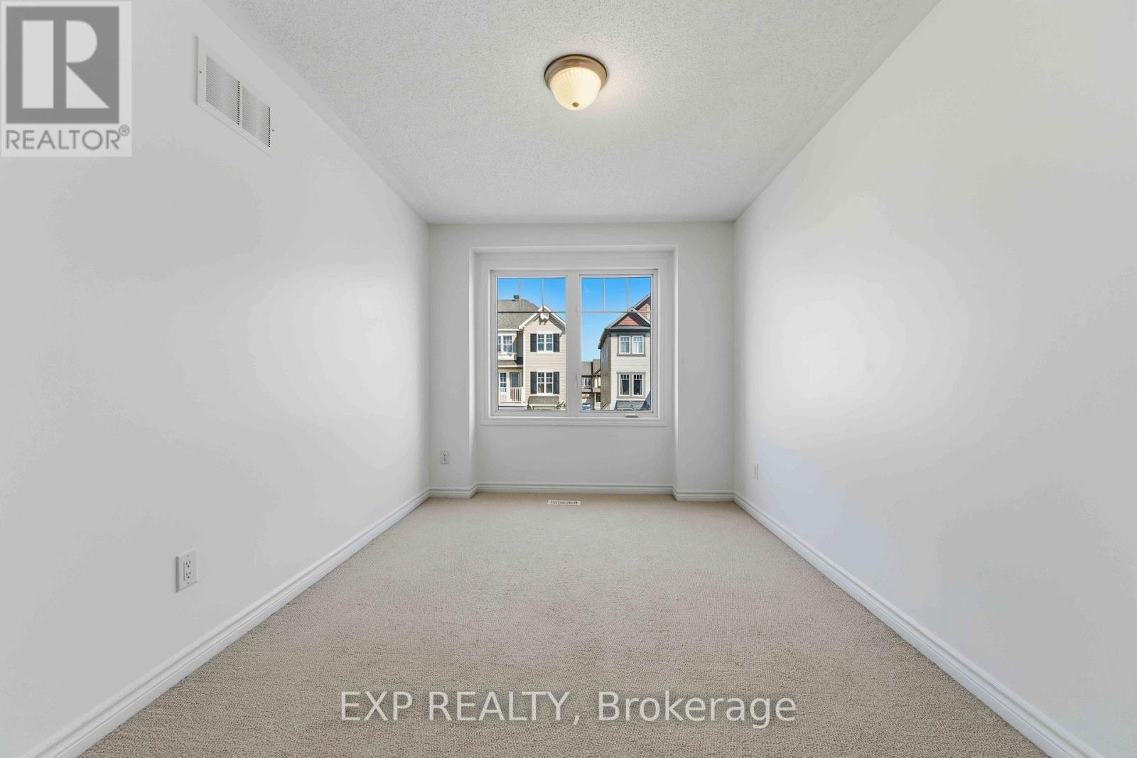 82 BUFFALOGRASS CRESCENT - 26