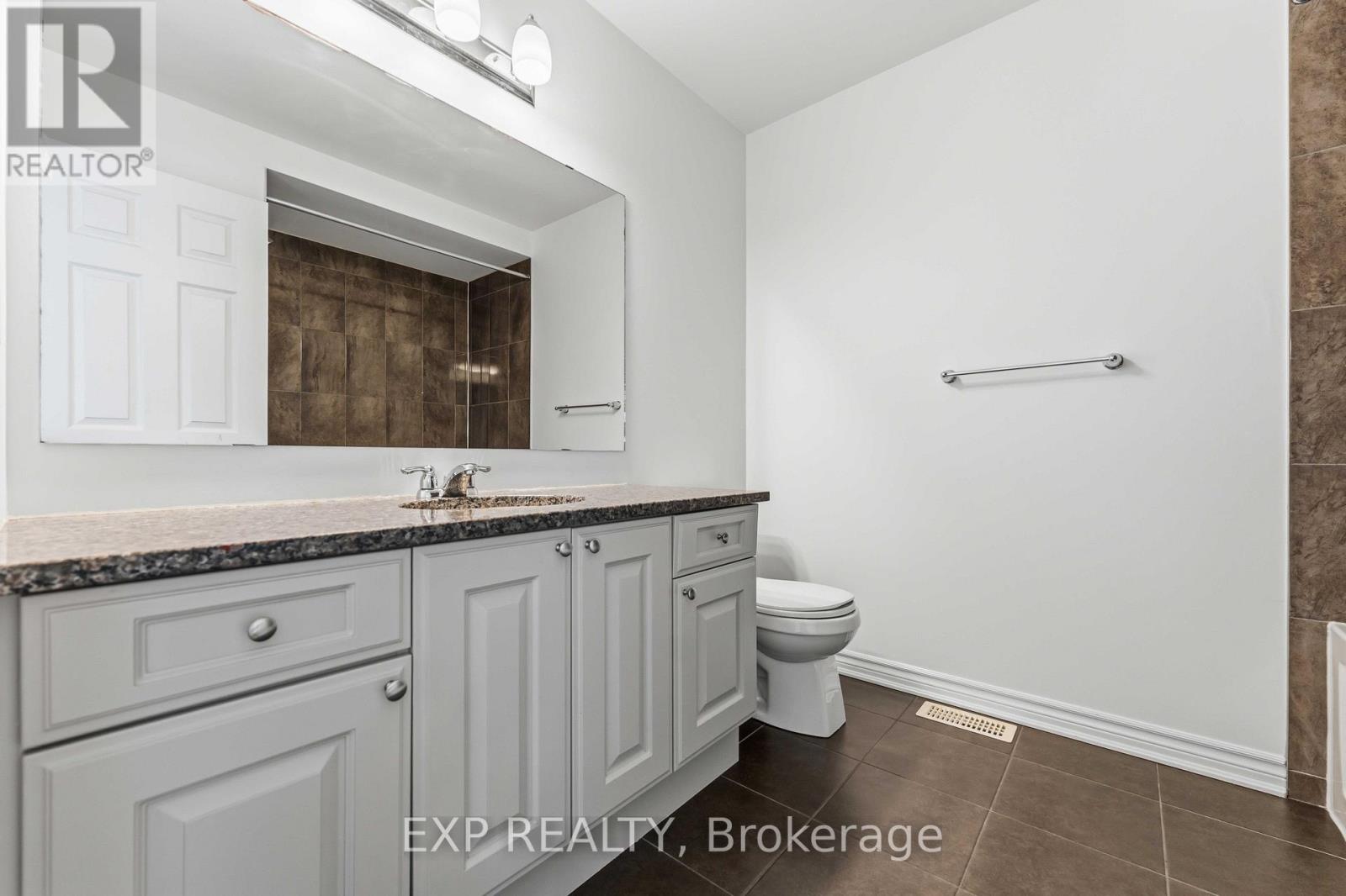 82 BUFFALOGRASS CRESCENT - 29