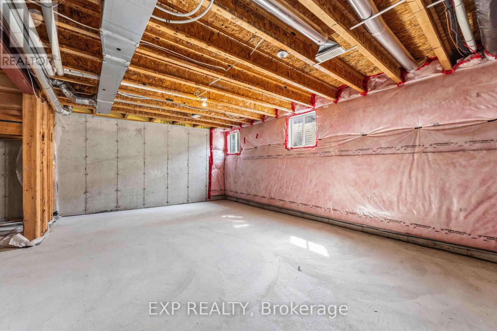 82 BUFFALOGRASS CRESCENT - 31