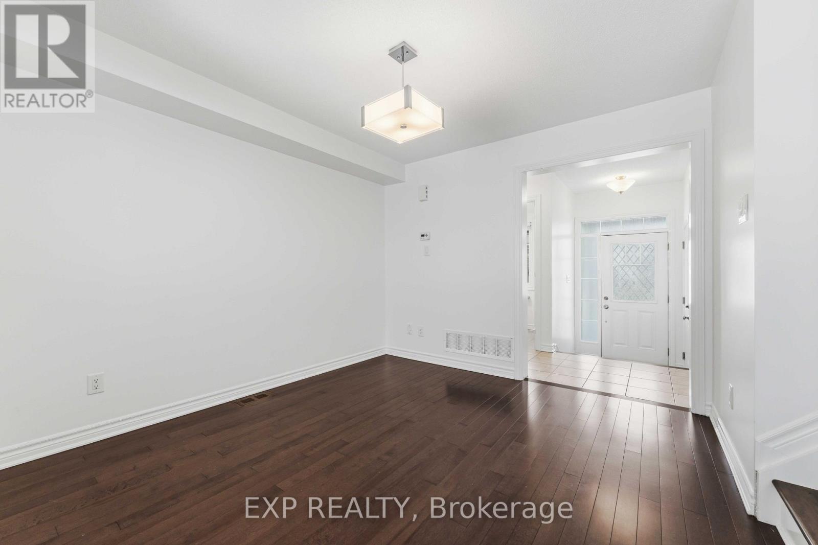 82 BUFFALOGRASS CRESCENT - 6