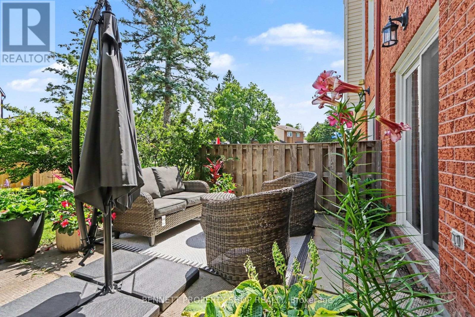 #B 2 MAPLE RIDGE CRESCENT - 14