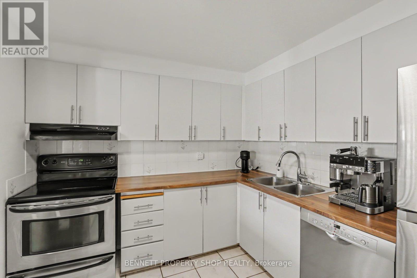 #B 2 MAPLE RIDGE CRESCENT - 5