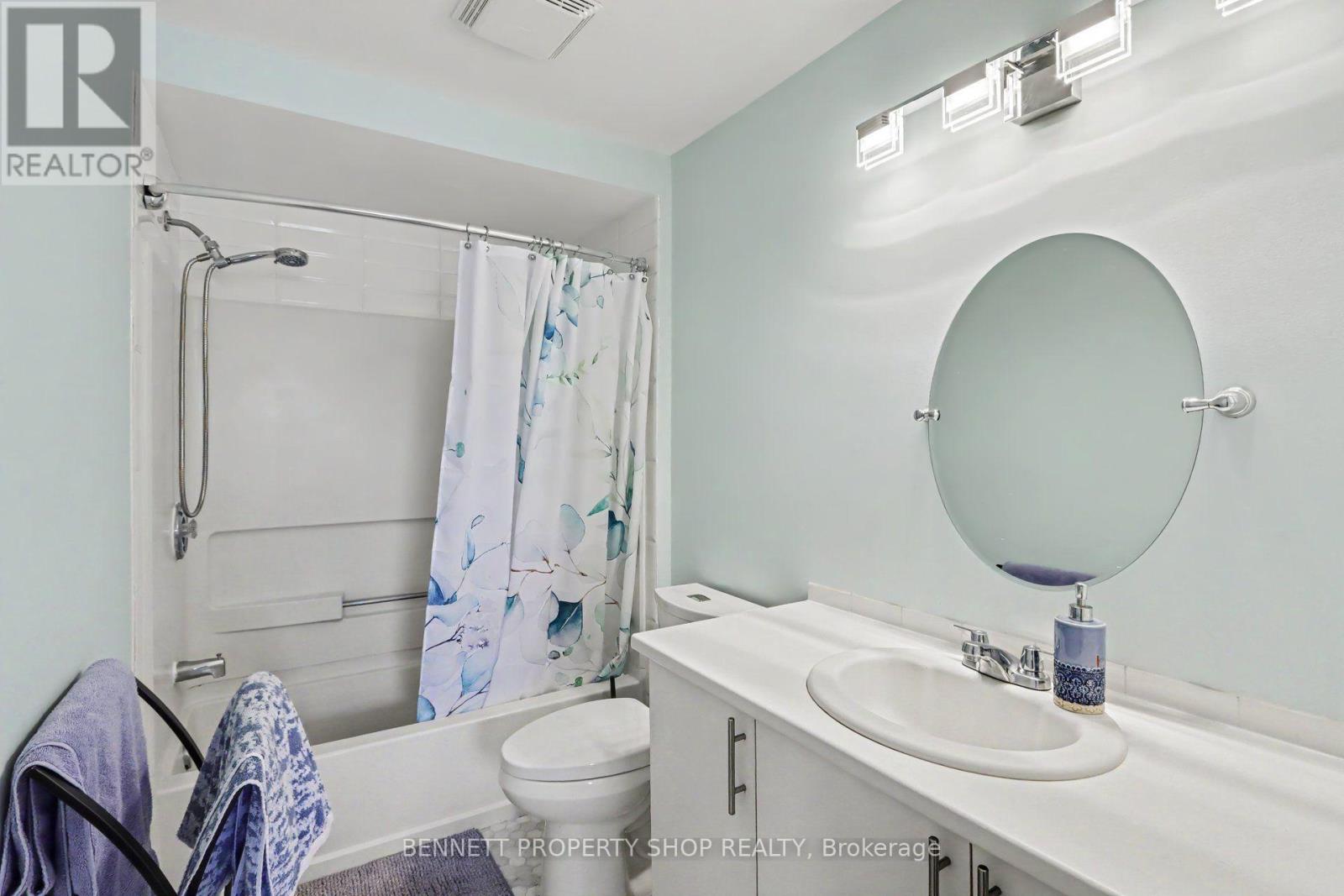 #B 2 MAPLE RIDGE CRESCENT - 9