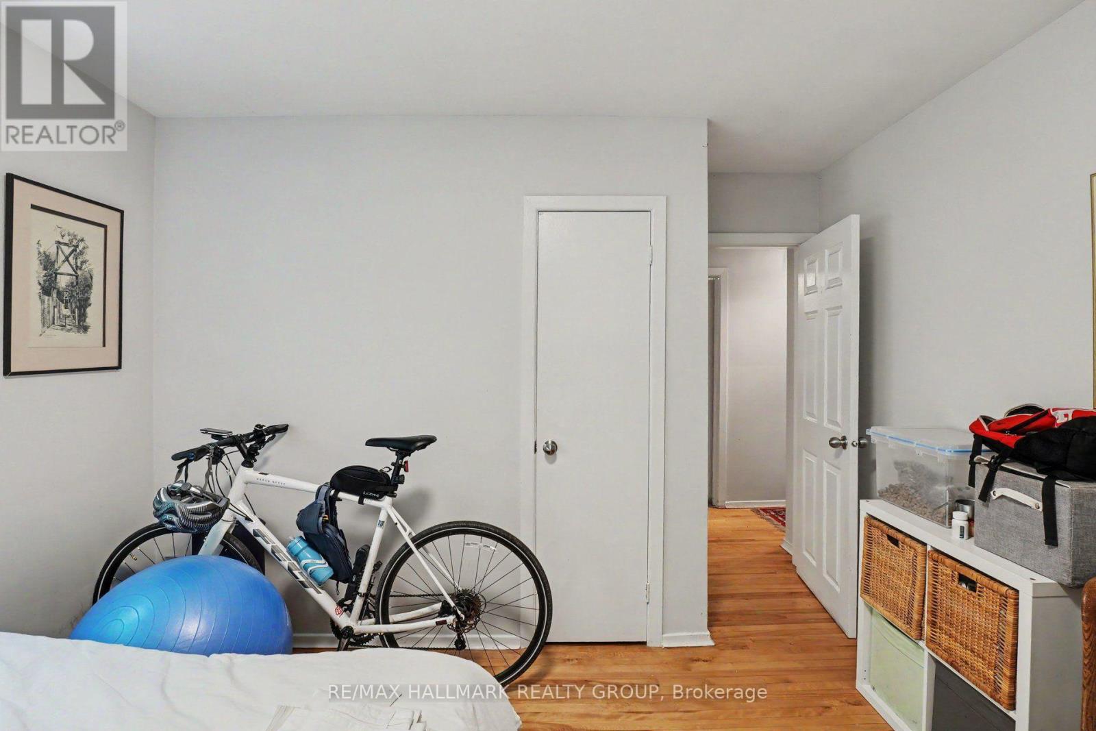 657 GOLDEN AVENUE - 14