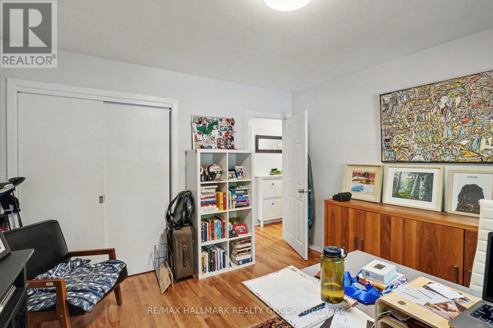 657 GOLDEN AVENUE - 16