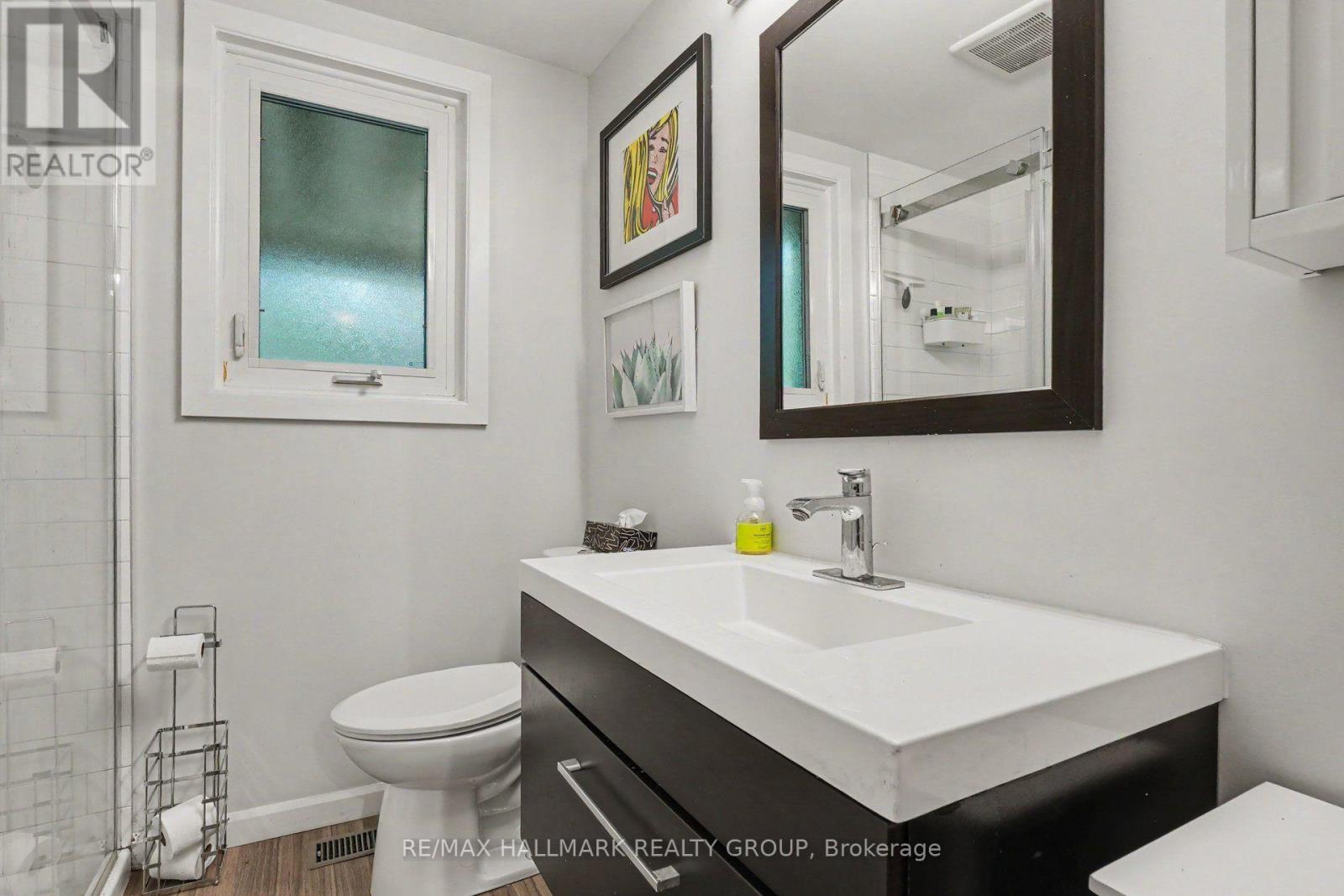 657 GOLDEN AVENUE - 17