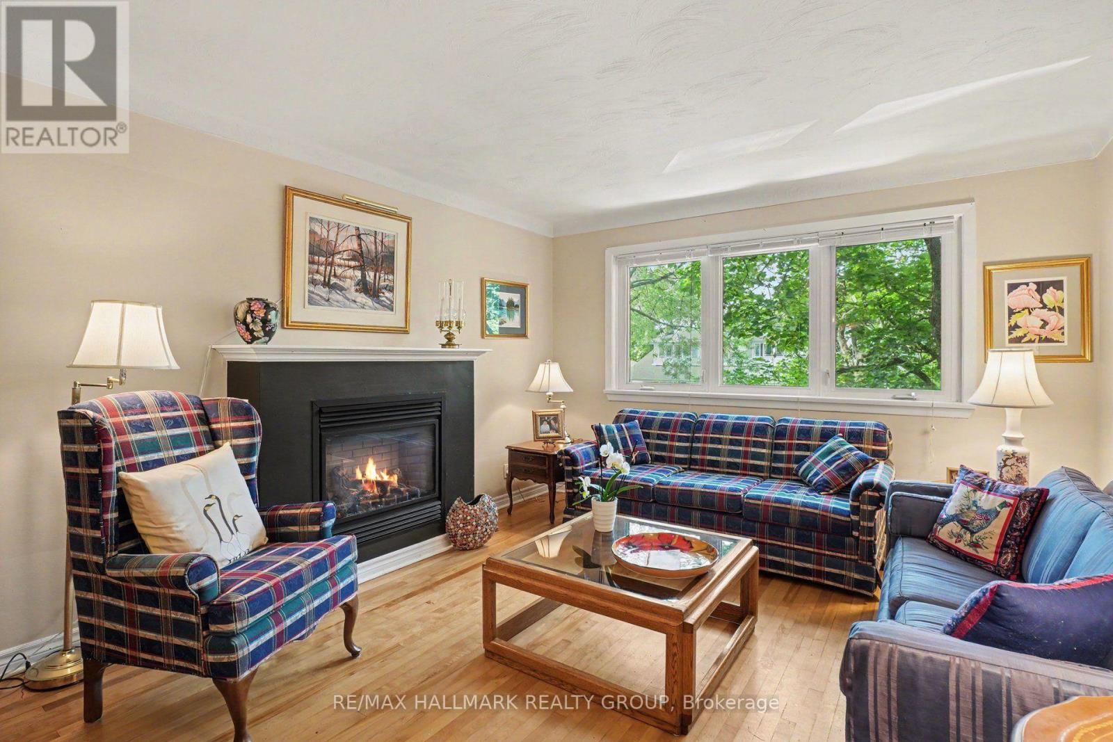 657 GOLDEN AVENUE - 20
