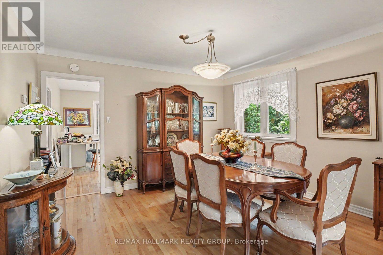 657 GOLDEN AVENUE - 22