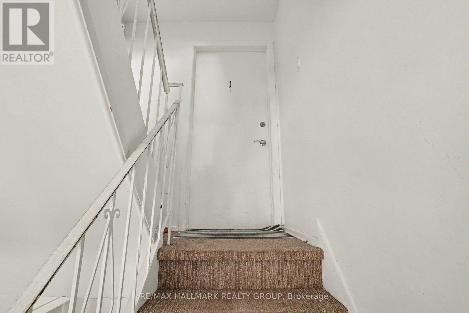 657 GOLDEN AVENUE - 3