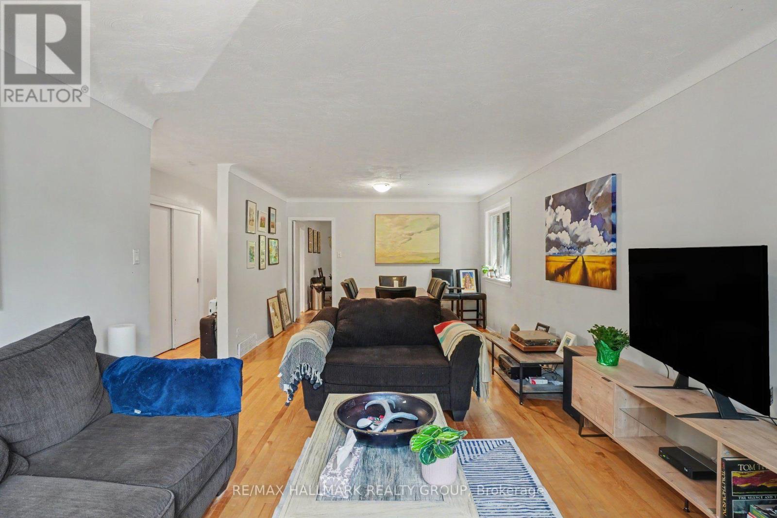 657 GOLDEN AVENUE - 5