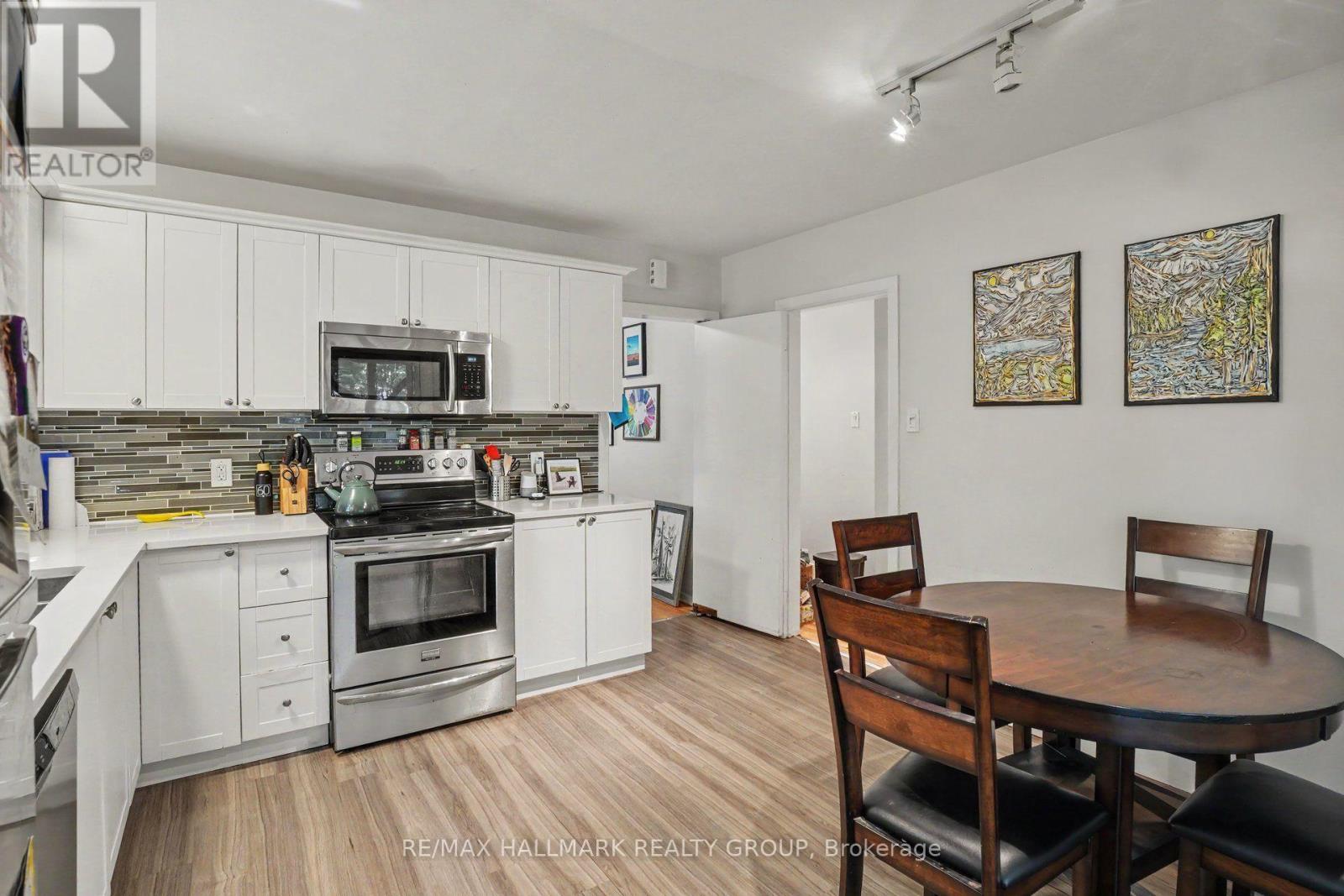 657 GOLDEN AVENUE - 9