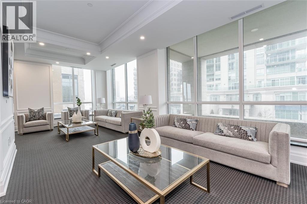 #202 2060 LAKESHORE Road - 4