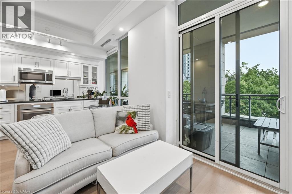 #202 2060 LAKESHORE Road - 31
