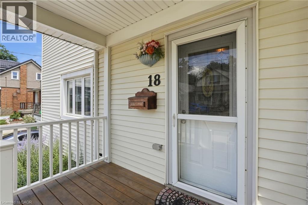 18 PROVINCE Street N - 3