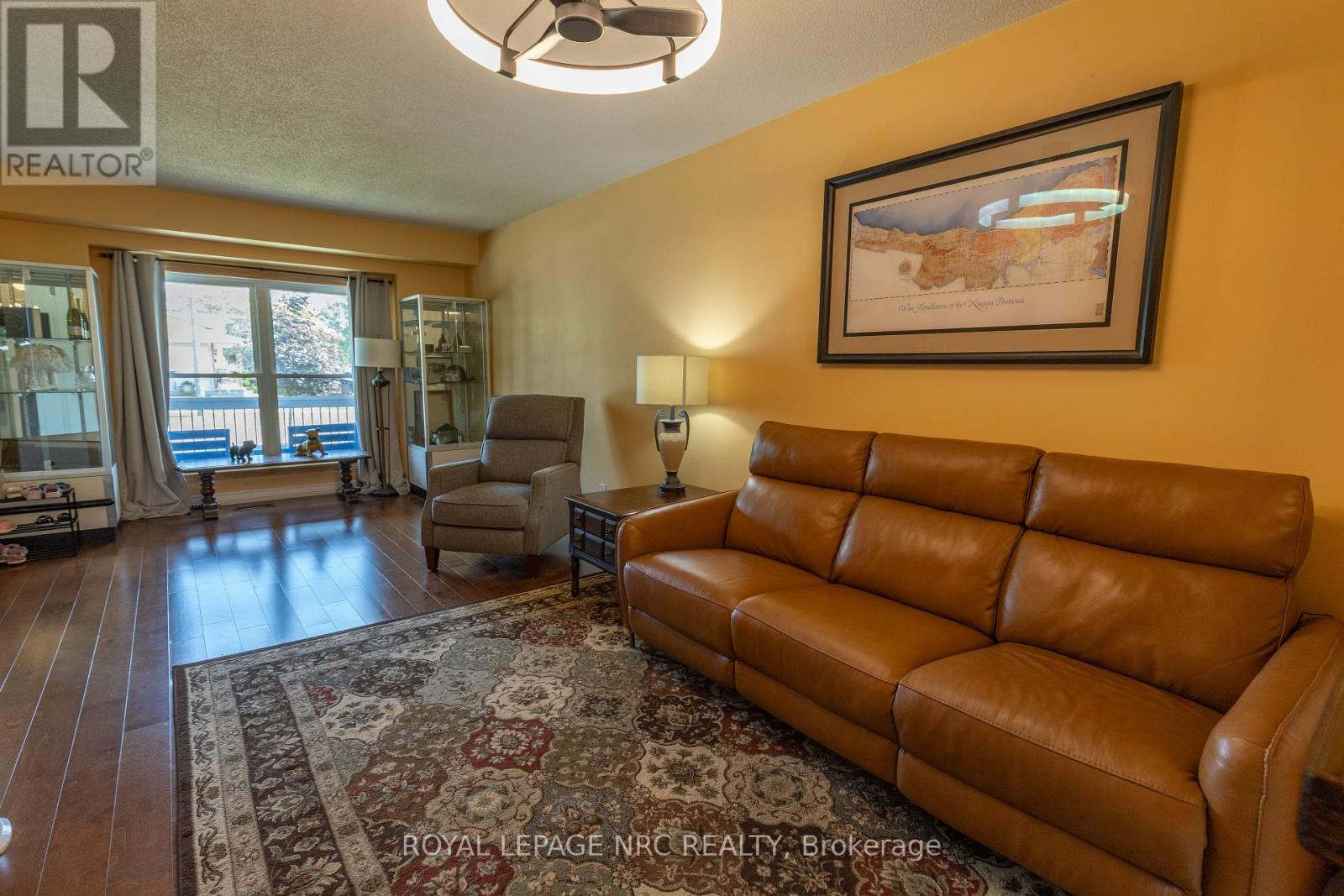 215 WINDSOR STREET - 11
