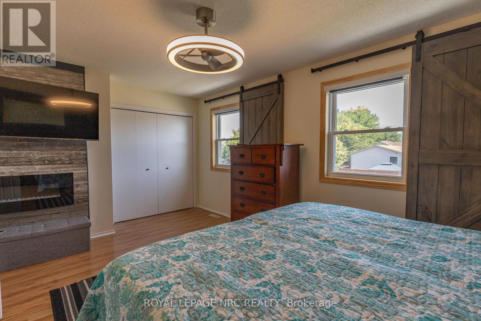 215 WINDSOR STREET - 15