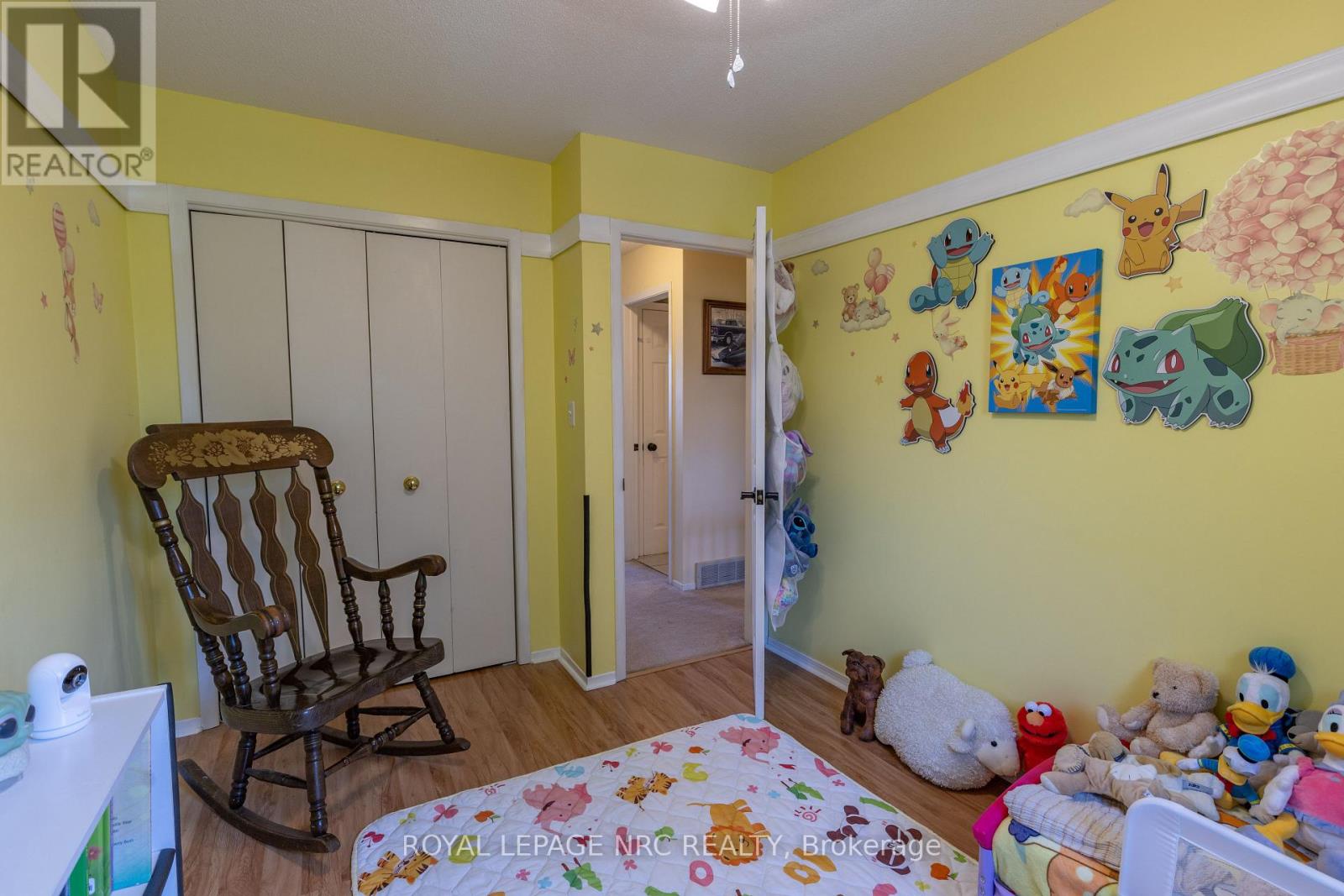 215 WINDSOR STREET - 17