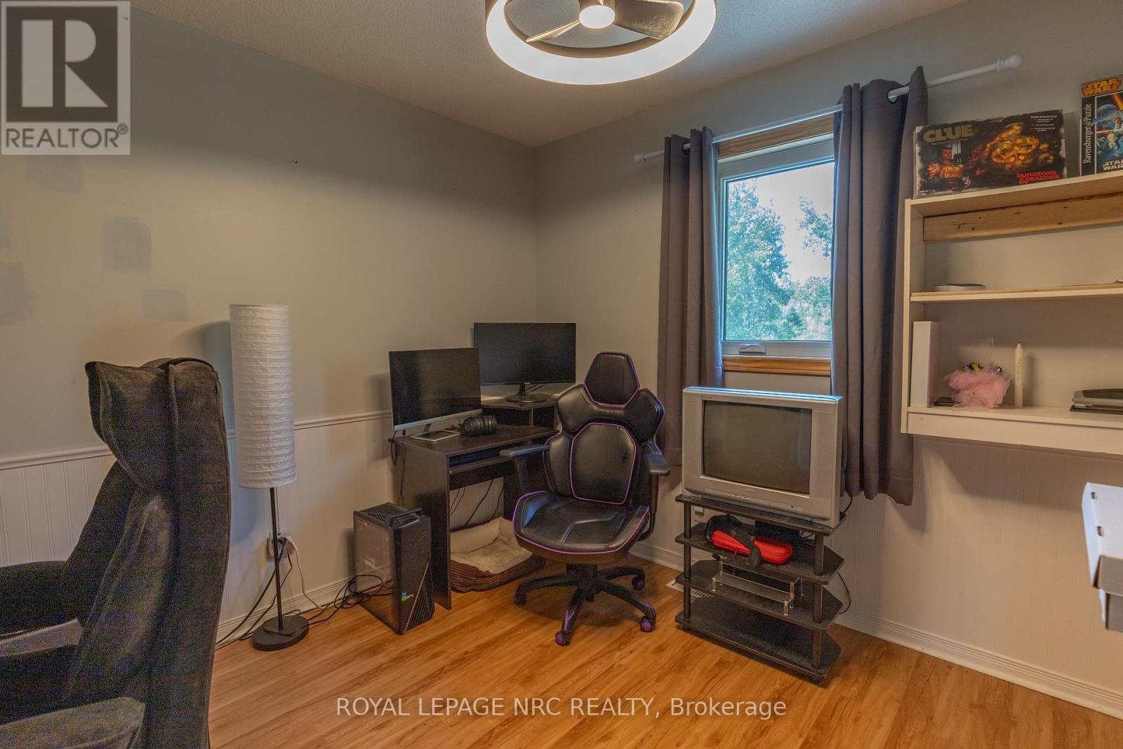 215 WINDSOR STREET - 19