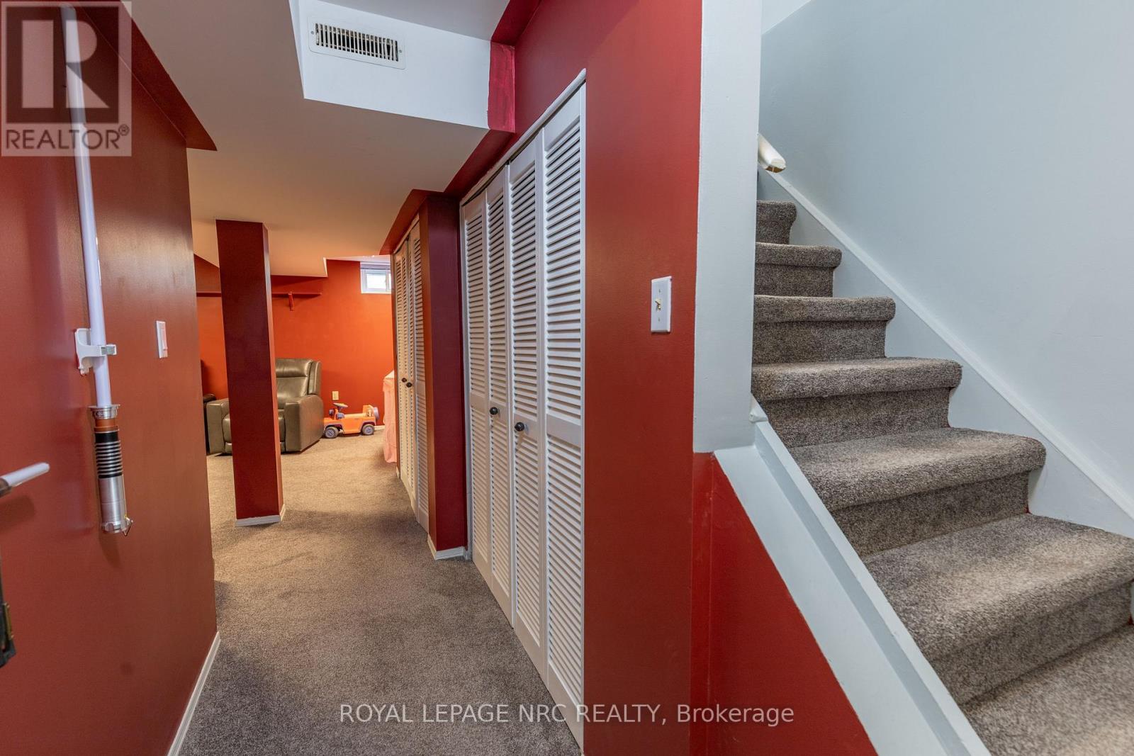 215 WINDSOR STREET - 21