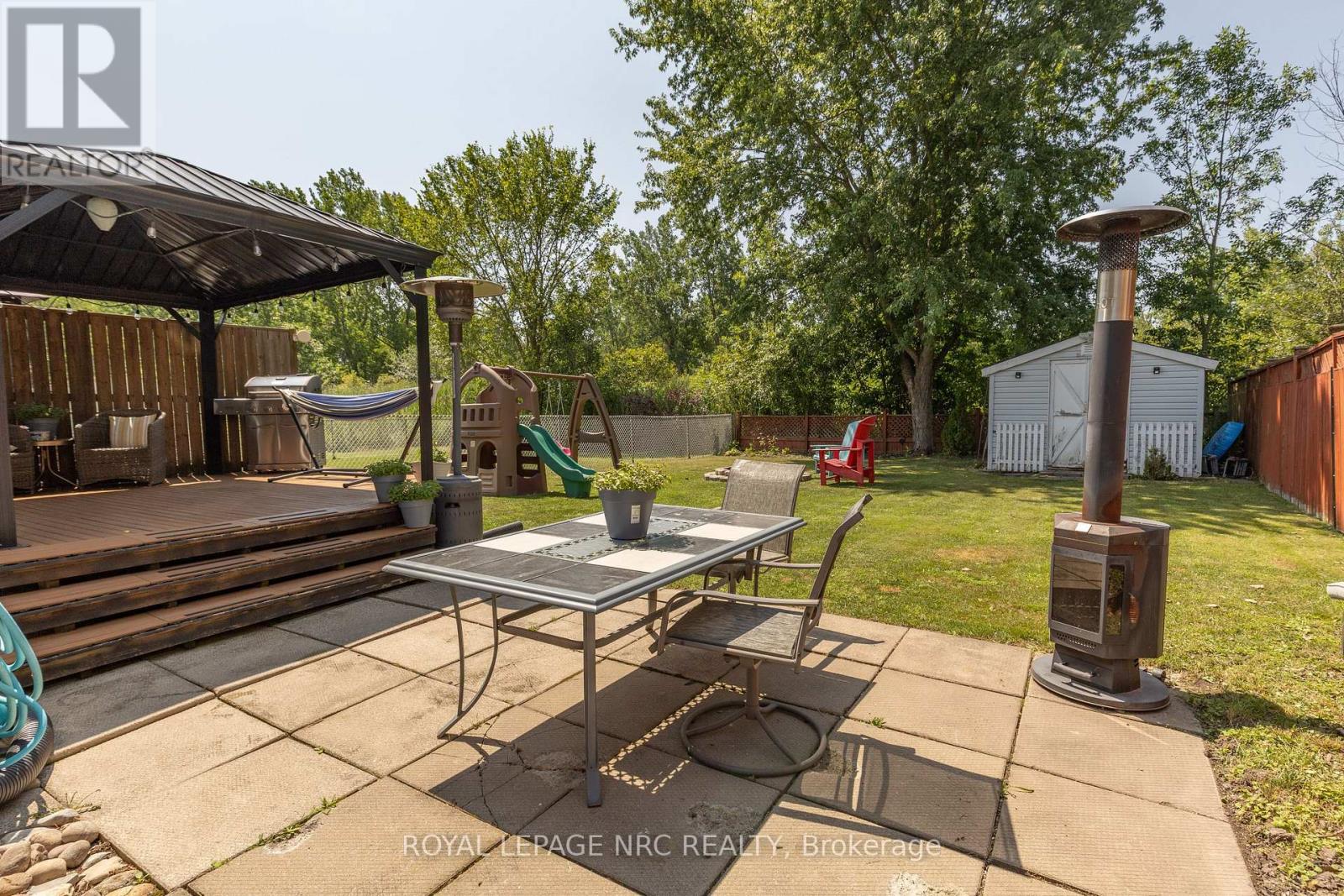 215 WINDSOR STREET - 25