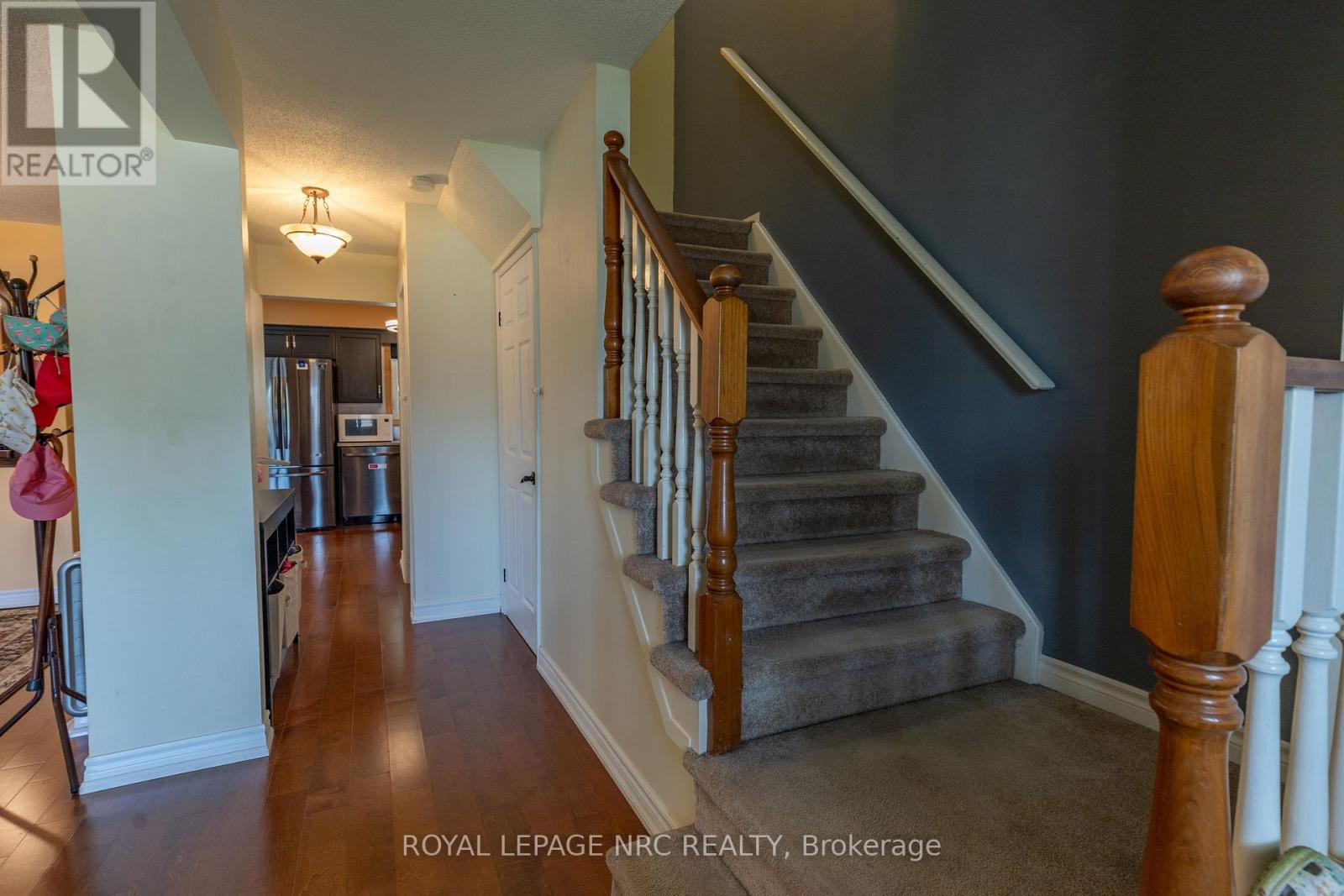 215 WINDSOR STREET - 4