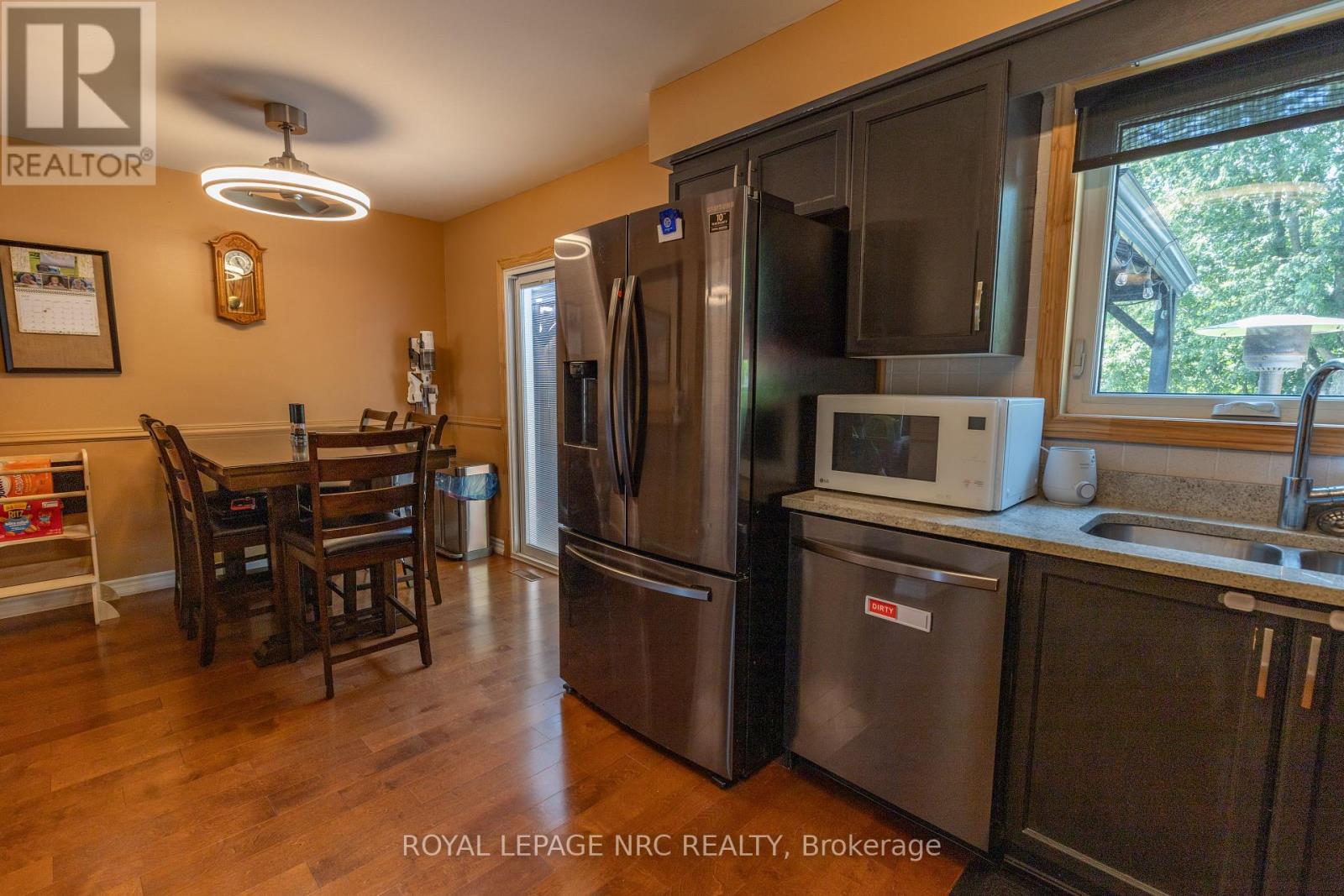 215 WINDSOR STREET - 6