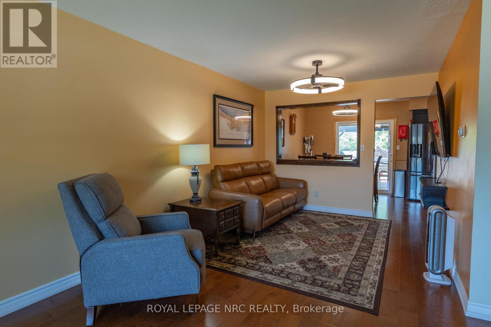 215 WINDSOR STREET - 9