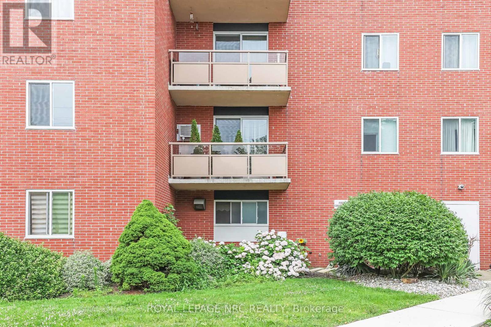 #208 264 GRANTHAM AVENUE N - 26