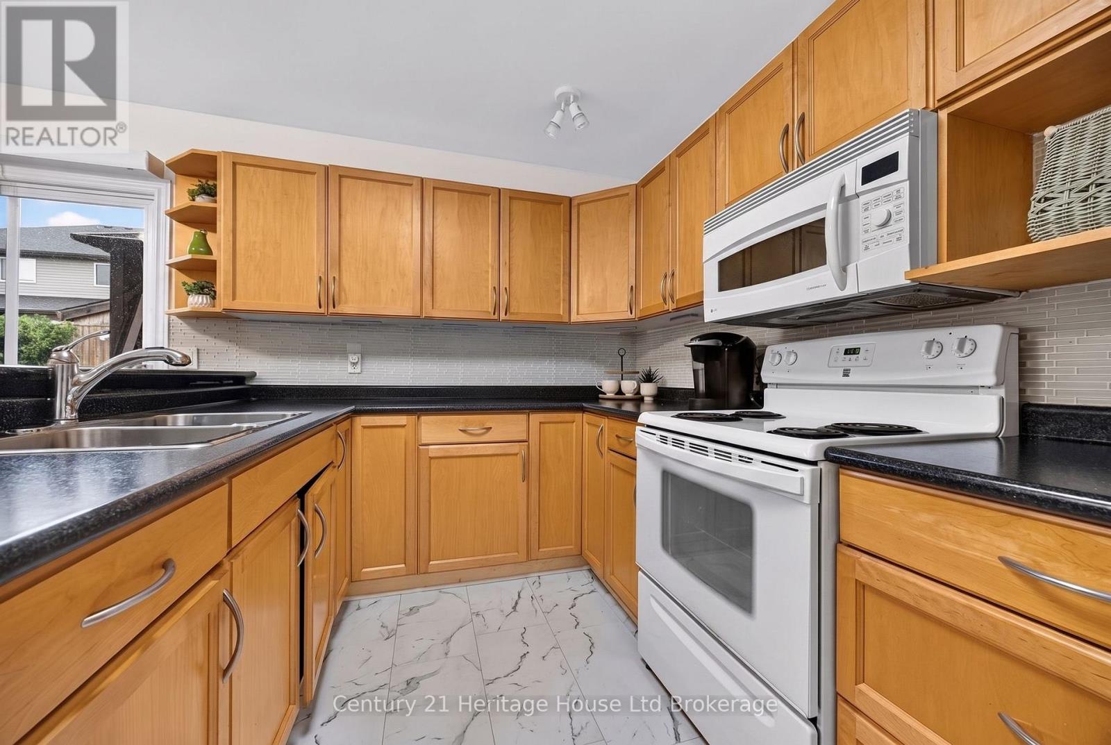 22 HILLSIDE ROAD - 11