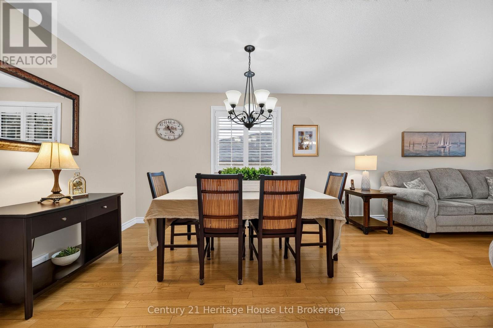 22 HILLSIDE ROAD - 6