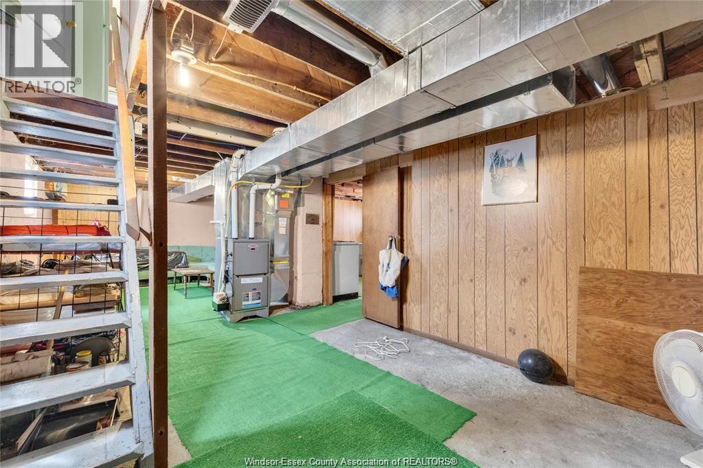 1439 Henry Ford Centre DRIVE - 18