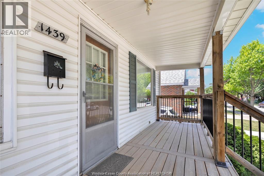 1439 Henry Ford Centre DRIVE - 2
