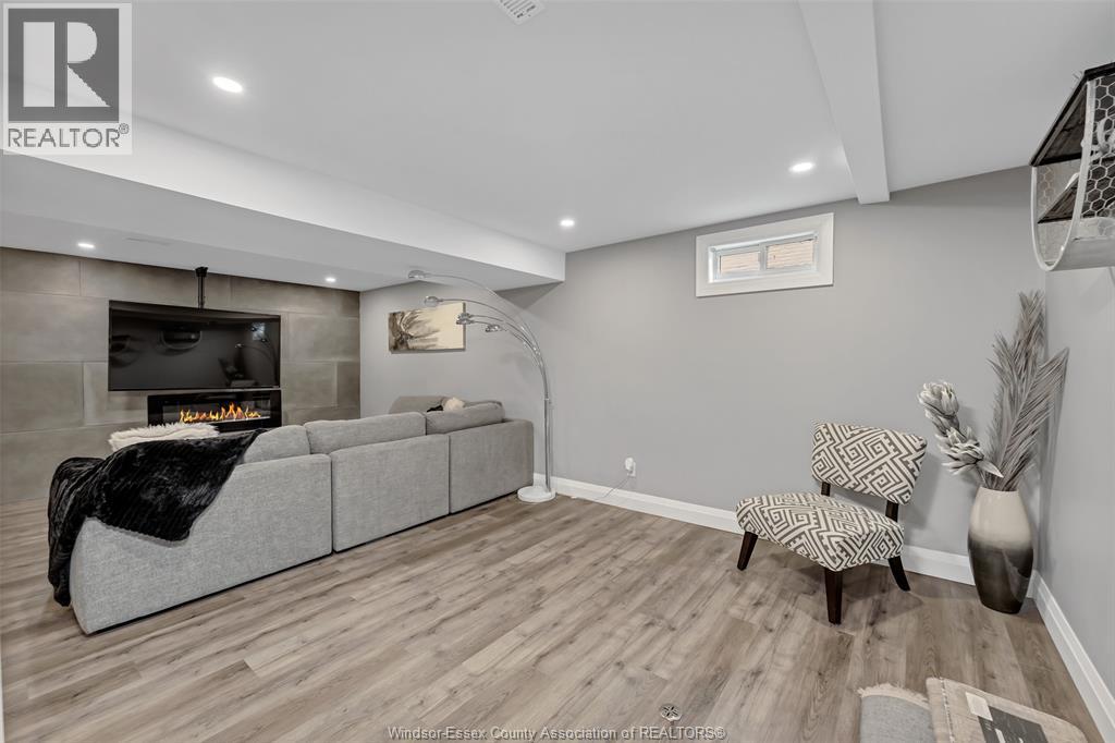 10742 ATWATER - 19