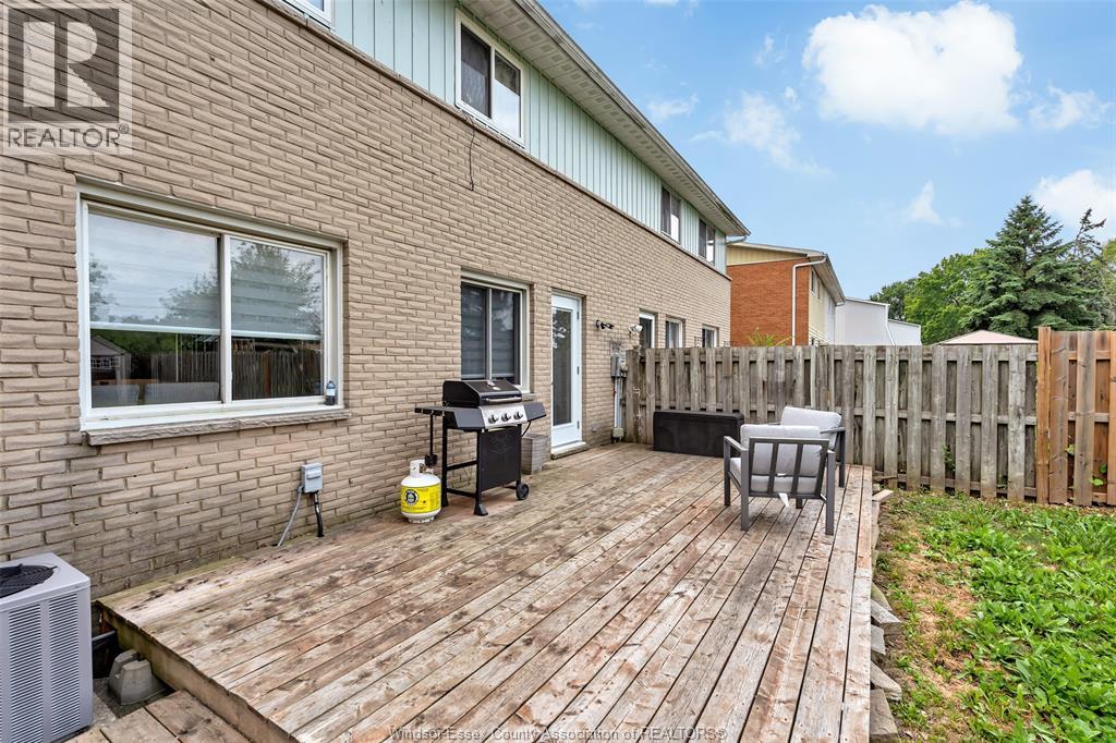10742 ATWATER - 27