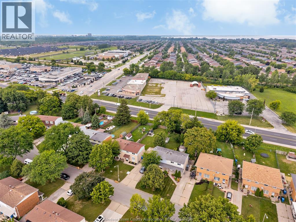 10742 ATWATER - 33