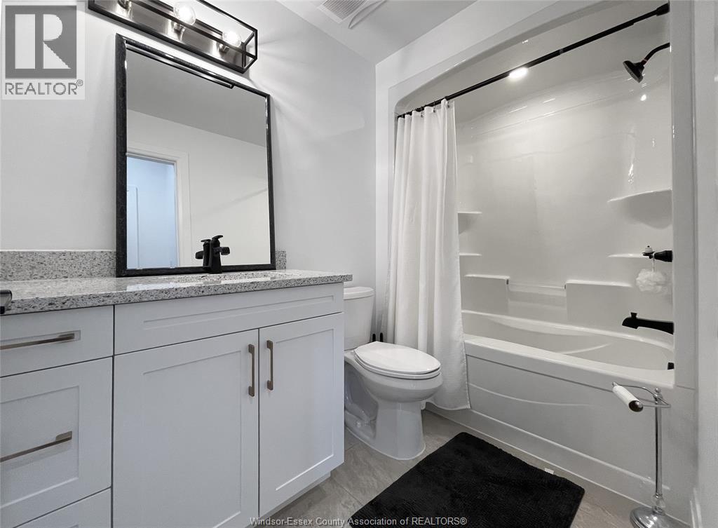 #404 3817 Howard AVENUE - 12