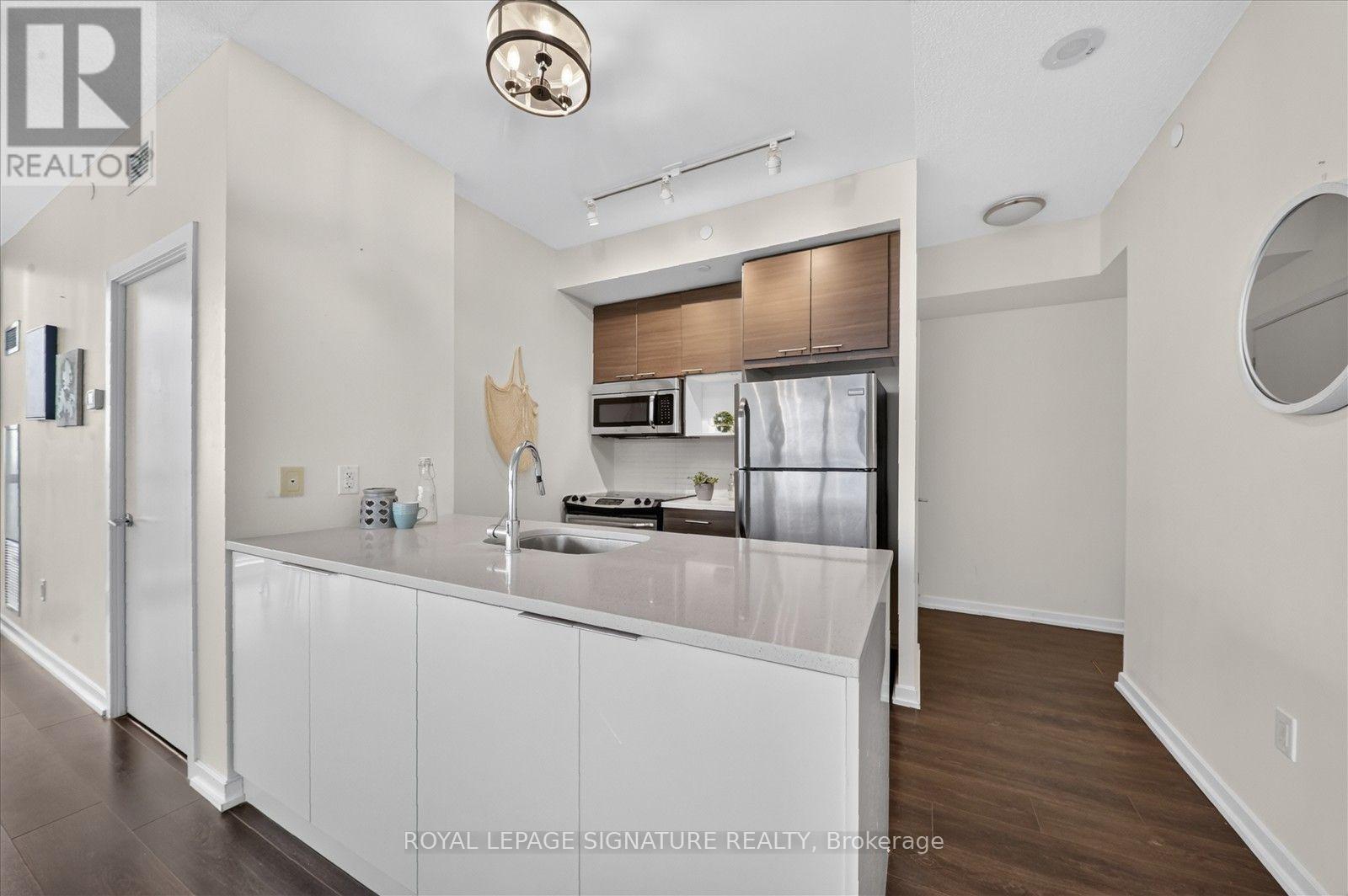 #2112 66 FOREST MANOR ROAD - 11