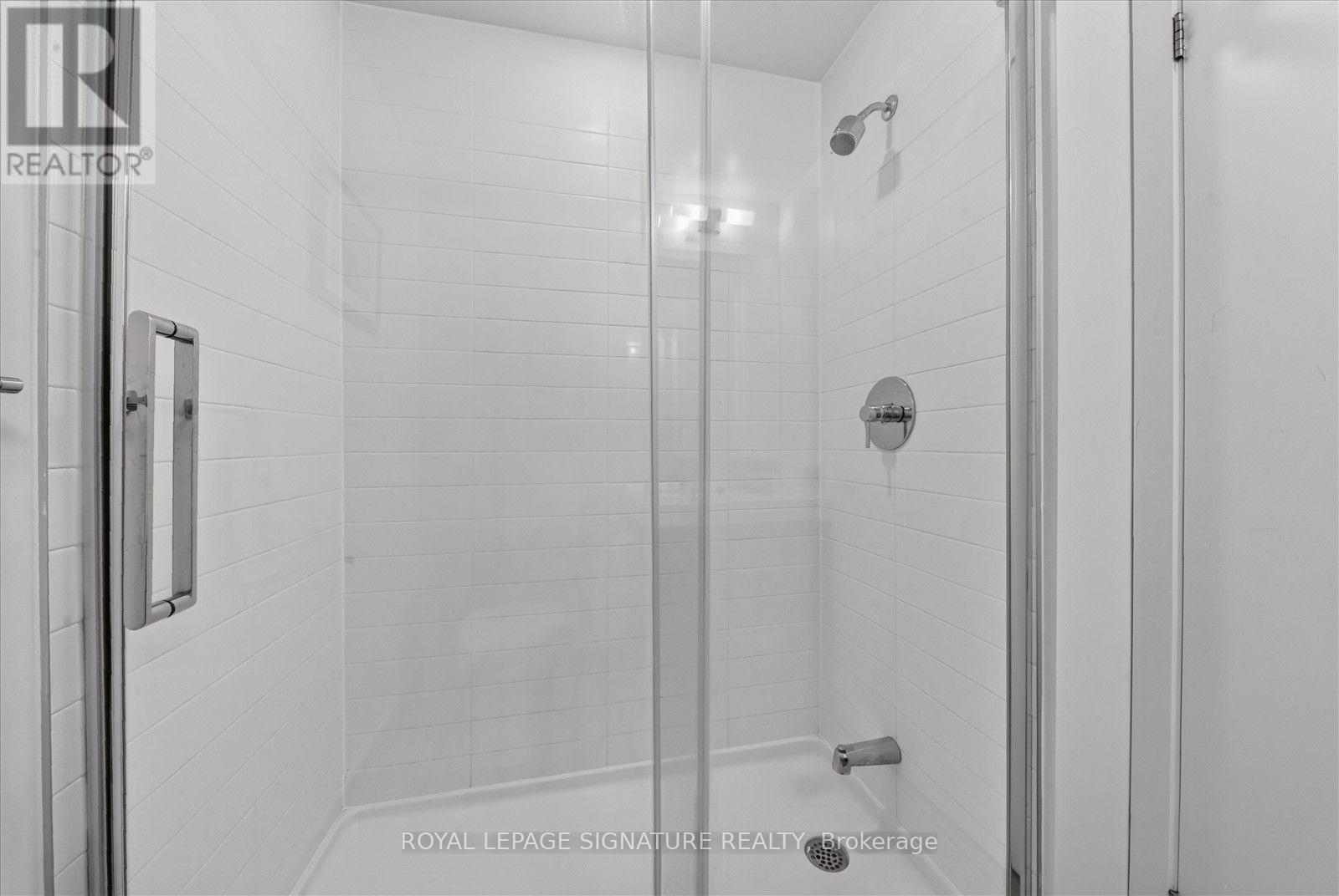 #2112 66 FOREST MANOR ROAD - 28