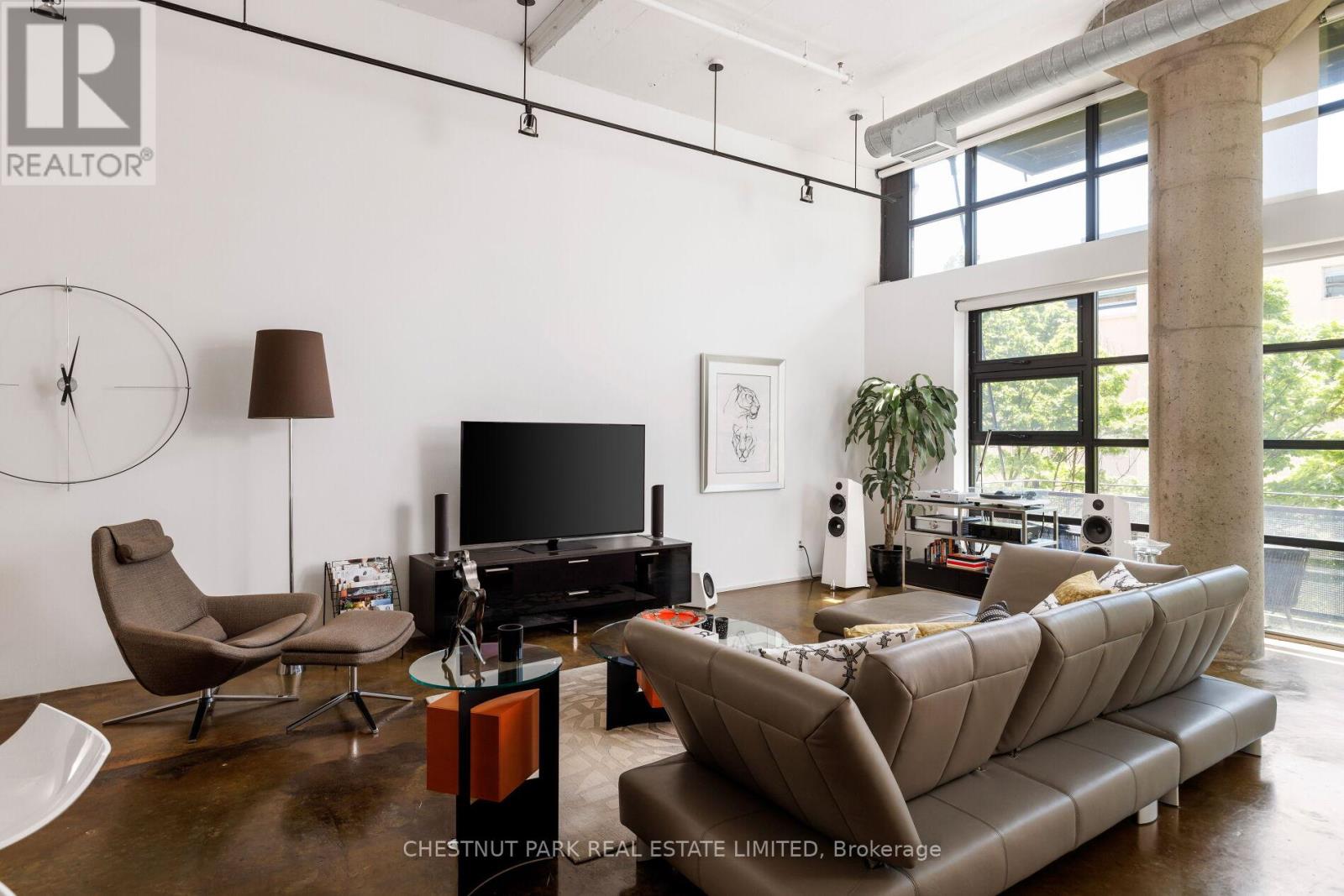 #306 90 SUMACH STREET W - 5
